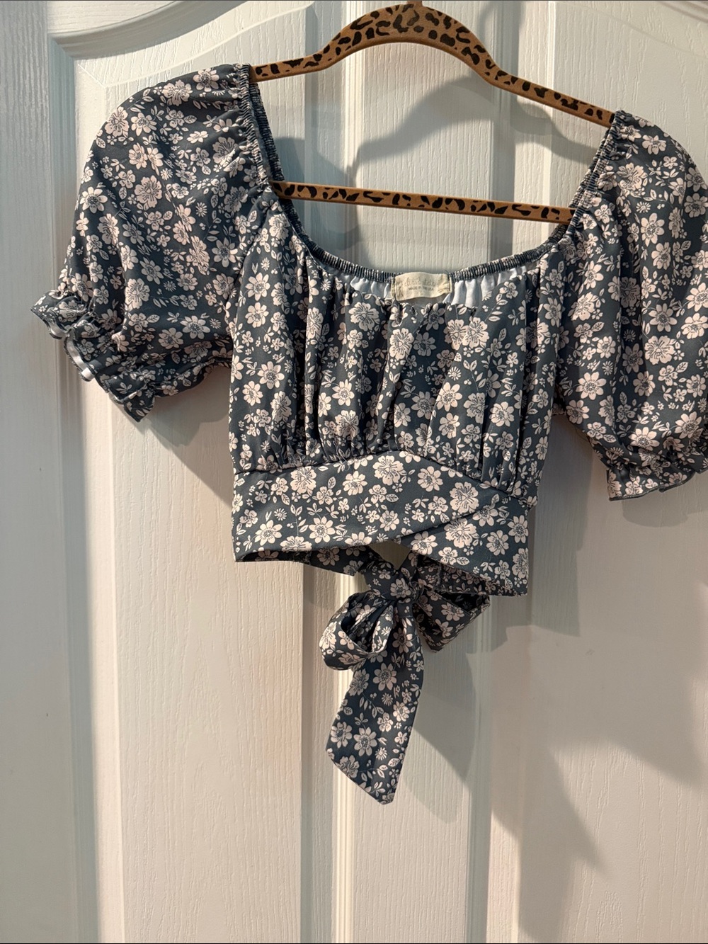 Altar’d state sage green Floral Puff-Sleeve Crop Top